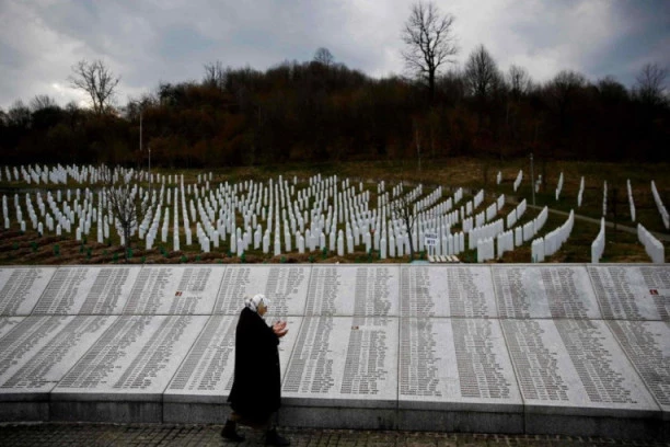 KOMŠIĆ I DŽAFEROVIĆ SE USTRMILI NA SRBIJU NAKON SKANDALA U CRNOJ GORI: Trebalo bi da učine isto, zarad stabilnosti u regionu