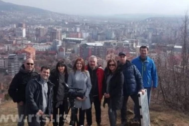 DRAMA U PEĆI: Šiptari pohapsili novinare RTS-a jer su "SNIMALI KAMERAMA"!