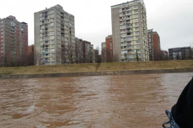 (FOTO) POTRAGA PUNA STREPNJE: OVO JE DEČKO (17) KOJI JE UPAO U NIŠAVU!