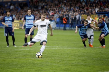 (VIDEO) Još da ponovi ovo na utakmici: OŽEGOVIĆ POSTIGAO IDENTIČAN GOL KOJIM JE KLEO RAZGALIO "GROBARE"!