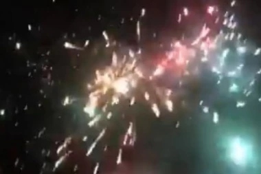 (VIDEO) TEŠKA NOĆ ZA HRVATE: Navijači Budućnosti vatrometom budili košarkaše Cedevite