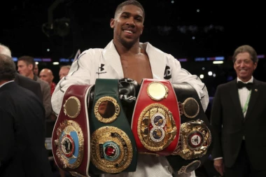 MOŽE BITI SAMO JEDAN: Vajlder prihvatio poziv Džošue