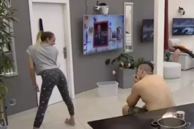 (VIDEO) SEKSI PLES U DNEVNOM BORAVKU: Ovako je Luna zabavila Slobu, pevač gledao kao HIPNOTISAN
