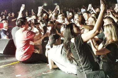 (FOTO) Marija Šerifović završila australijsku turneju, slušalo je HILJADE FANOVA