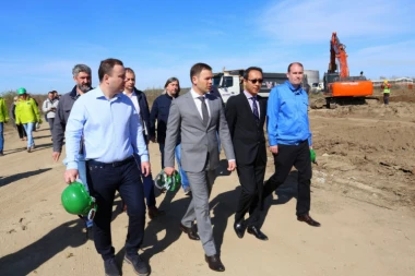 MALI OBIŠAO RADOVE U OBRENOVCU: Izgradnja druge fabrike "Meita"!