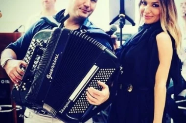 AKUSTIK BEND OBJAVLJUJE PRVI SINGL