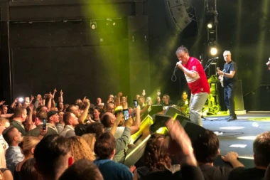 (VIDEO) VELIKI POVRATAK DOKTORA: Nele Karajlić održao spektakularne koncerte u Americi i Kanadi