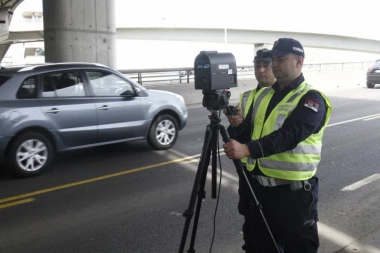 ŠTA TREBA DA SE DESI DA BISMO SE OPAMETILI?! Tokom praznika uhvaćeno 400 pijanih vozača, evo ko je rekorder