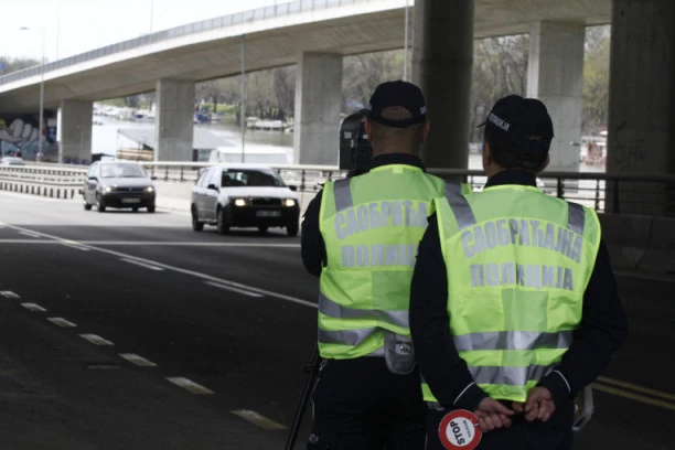 MORATE IH HITNO ZAMENITI! Povučen proizvod iz obavezne opreme u automobilu zbog RIZIKA PO VOZAČE!