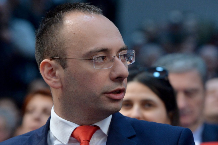 SIMIĆ: Haradinajeva ostavka nije zvanično predata, septembar realan rok za izbore na KiM