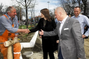 Vesić i Vujović obišli radove na Bulevaru kneza Aleksandra