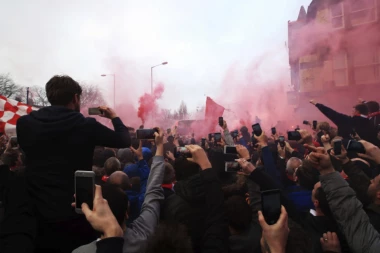 ZBOG HAOSA ISPRED ENFILDA: UEFA pokrenula disciplinski postupak protiv Liverpula