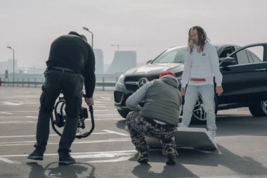 RASTA POMERA GRANICE!