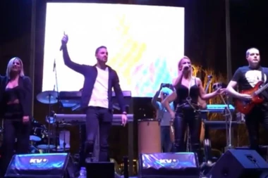 (VIDEO) LUDA ŽURKA NA DAN STUDENATA: Poznati bendovi zabavljali više od 7.000 mladih