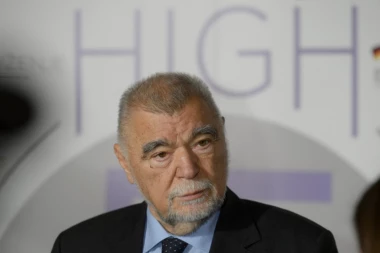 MESIĆ U NOVOM PAZARU RASTURA SRBIJU!