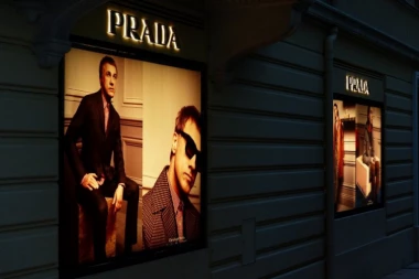 PRADA UBIJA ŽIVOTINJE: Kupovali kožu 700 mladih krokodila, čeka ih milionska kazna