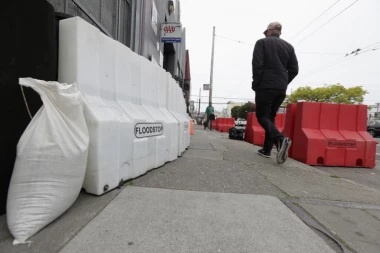 Hoće li brana izdržati: KALIFORNIJI PRETI STRAHOVITA OLUJA!