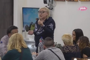 Zorica odbrusila Luni: NI MENI SE NE DOPADA KADA U POLA 8 UJUTRU VIDIM KAKO SKAČES PO SLOBINOM K*RCU!