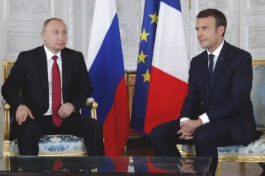 Makron traži od Putina da iskoristi uticaj koji ima u Siriji