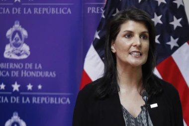 JEZIK BRŽI OD PAMETI: Hejli istrčala pred rudu sa sankcijama Rusiji