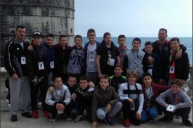 BRAVO: Mladi vaterpolisti Partizana U12 i U14 u polufinalu turnira u Dubrovniku