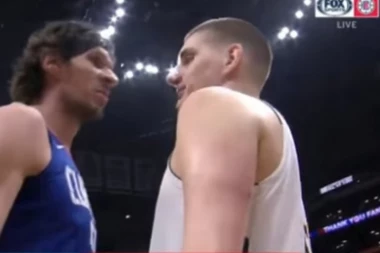 (VIDEO) Sudar srpskih titana: OVAKO SU SE POZDRAVILI JOKIĆ I BOBI PRED DUEL!