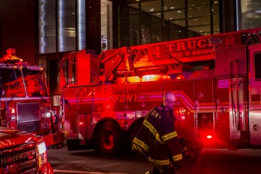 (FOTO) JEZIVA ISPOVEST STANARKE: Požar u Trampovom tornju je podsetio na 11. septembar - oprostila sam se od sina!