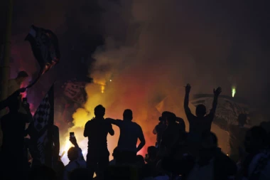 (VIDEO) HAOS U TURSKOJ: Čelnici Fenera prebili kolege iz Bešiktaša