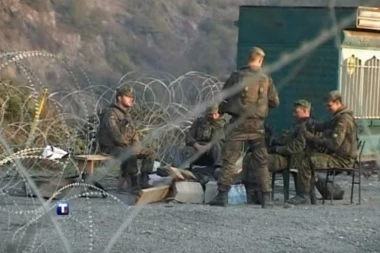 STRADALI NA VASKRS U MERDARAMA: "Samo sam otišla po flašicu, a onda su mi NATO bombe ubile muža i bebu!"