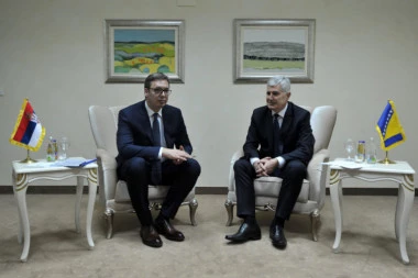 VUČIĆ SE SASTAO SA ČOVIĆEM