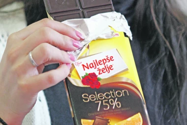 "ŠTARK" STAVLJA OTROVE U ČOKOLADU!