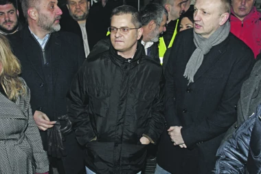 ĐILAS BI DA ŠEFUJE DOK SE SVI DRUGI MENJAJU!