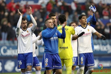 (VIDEO) Taktika za udžbenike: DEFANZIVCI SARAGOSE BRANE PREKIDE NA SJAJAN NAČIN