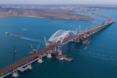 (VIDEO) NOVI SUKOB U CRNOM MORU: Ukrajinci sabotiraju Krimski most!