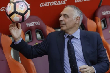 PREDSEDNIK ROME U TRANSU: Izbacio Barsu, pa Rimu poklonio ozbiljnu lovu