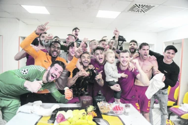 Svet u čudu zbog Rominog razbijanja Barse: RIM PONOVO GOREO, KOLAROV I DŽEKO SLAVILI S TOTIJEM!