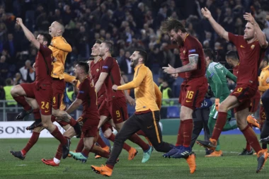 (VIDEO) Kad te preplave emocije: ITALIJANSKI NOVINAR ŽESTOKO PROSLAVIO POBEDU ROME!