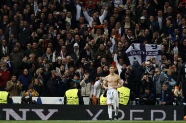 PSŽ koristi nezadovoljstvo Ronalda, plata kao Mesiju