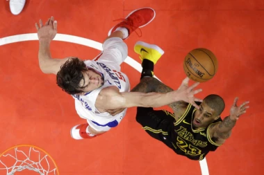 (VIDEO) Boban Marjanović "dabl-dablom" završio sezonu