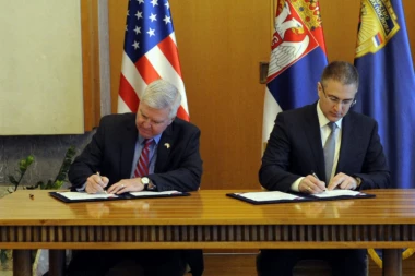 (FOTO) VREDNA DONACIJA SAD: MUP dobija informatičku opremu vrednu 380.000 dolara