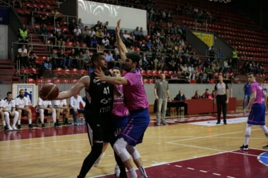 KOŠARKAŠI U HUMANOJ MISIJI: Mega bolja od Partizana!