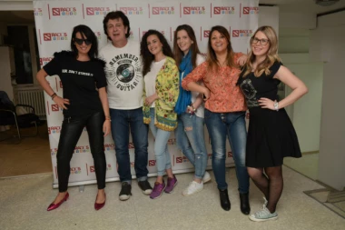 Bajaga našao Instruktorke na Radiju S