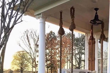 GLUMICA NAPUSTILA SRBIJU, a kuća u kojoj će živeti je PRELEPA!