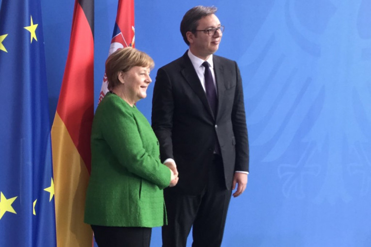 Vučić: Merkelova sledeće godine dolazi u Srbiju!