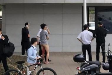 (VIDEO) Kinez odsekao sebi penis, jer mu je devojka rekla da je MALI!