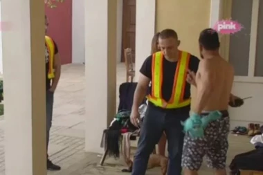 (VIDEO) Maca vređala Borinu MRTVU MAJKU, on je PLJUNUO!