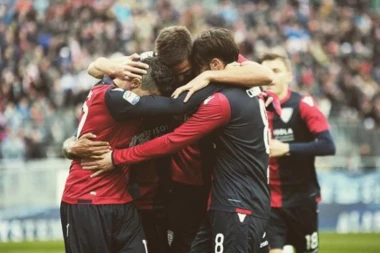 Naingolanov poziv za još jači Kaljari: Hit sezone na Apeninima dovodi kapitena italijanskog velikana!