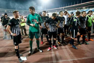 Teško im pao poraz u derbiju: IGRAČI PARTIZANA NE DAJU IZJAVE DO SREDE!