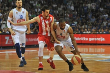 (VIDEO) Trenutak kad je Ročesti poklonio pobedu: BACIO DODAVANJE I SNOVE O TITULI U NEPOVRAT!