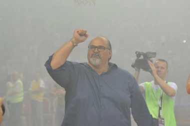 (VIDEO) Džikić igračima: MARŠ SVI NAPOLJE!